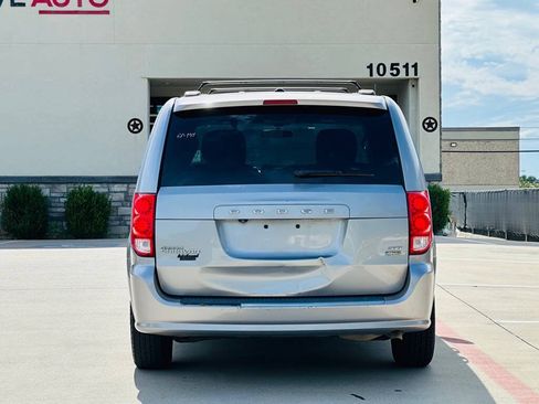 Used 2015 Dodge Grand Caravan SXT FWD image 9