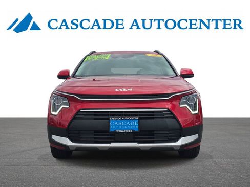 Used 2024 Kia Niro EX FWD image 8