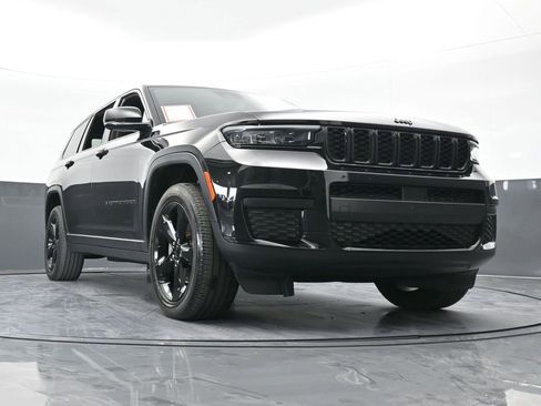 Used 2021 Jeep Grand Cherokee L Laredo image 65
