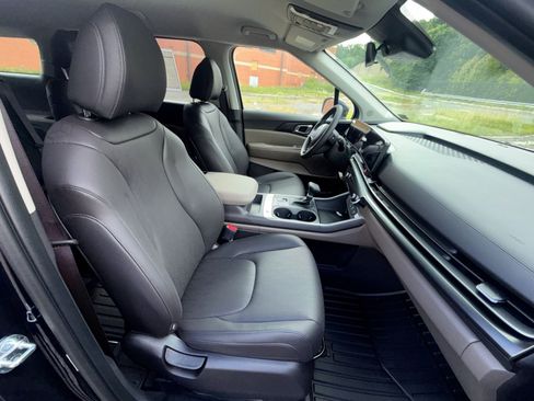 New 2026 Kia Carnival FWD image 26