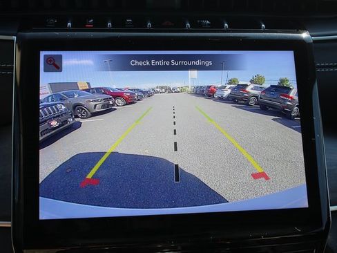 Used 2024 Jeep Grand Cherokee Limited image 5