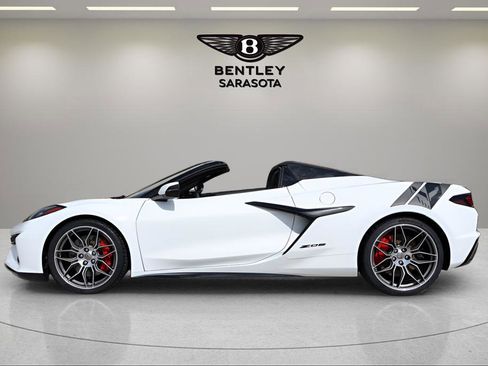 Used 2023 Chevrolet Corvette Z06 RWD image 9