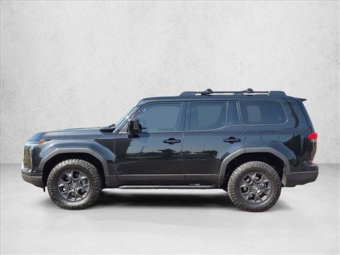 Used 2024 Lexus GX 550 AWD/4WD image 9