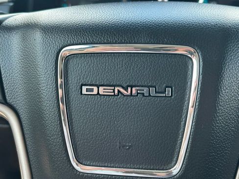 Used 2017 GMC Yukon Denali RWD image 47