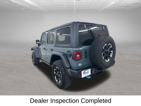 Used 2025 Jeep Wrangler Unlimited Rubicon 4xe w/ Convenience Group AWD/4WD image 9