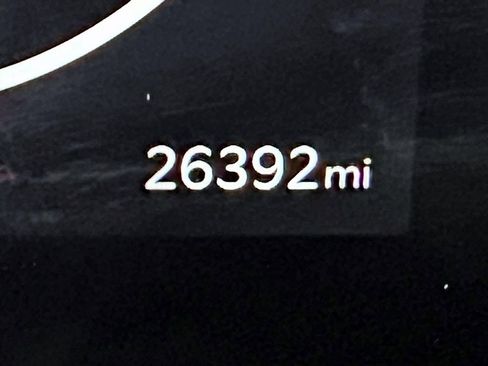 Used 2025 Kia Carnival SX Prestige image 27