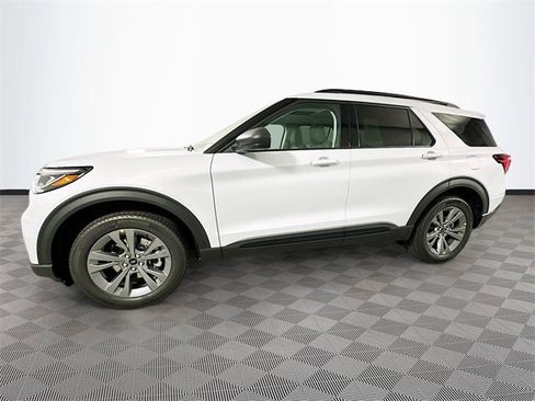 New 2026 Ford Explorer Active w/ Active Comfort Package image 24