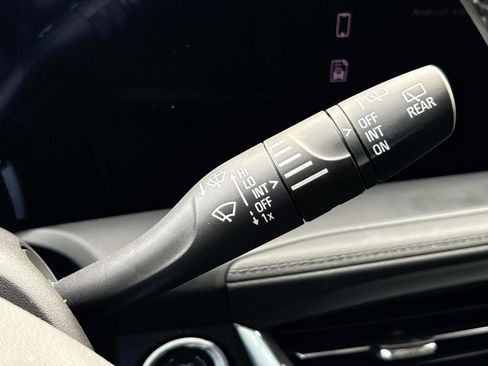 Used 2025 Buick Encore GX Sport Touring w/ Advanced Technology Package image 18