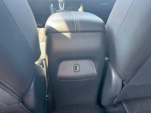 Used 2025 Nissan Sentra SV FWD image 22