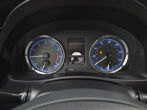 Used 2019 Toyota Corolla LE image 18