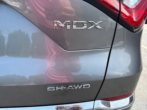Used 2023 Acura MDX SH-AWD w/ Advance Package image 11