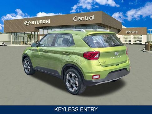 Certified 2024 Hyundai Venue SEL FWD image 6