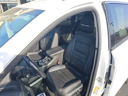 Used 2022 GMC Terrain Denali image 41