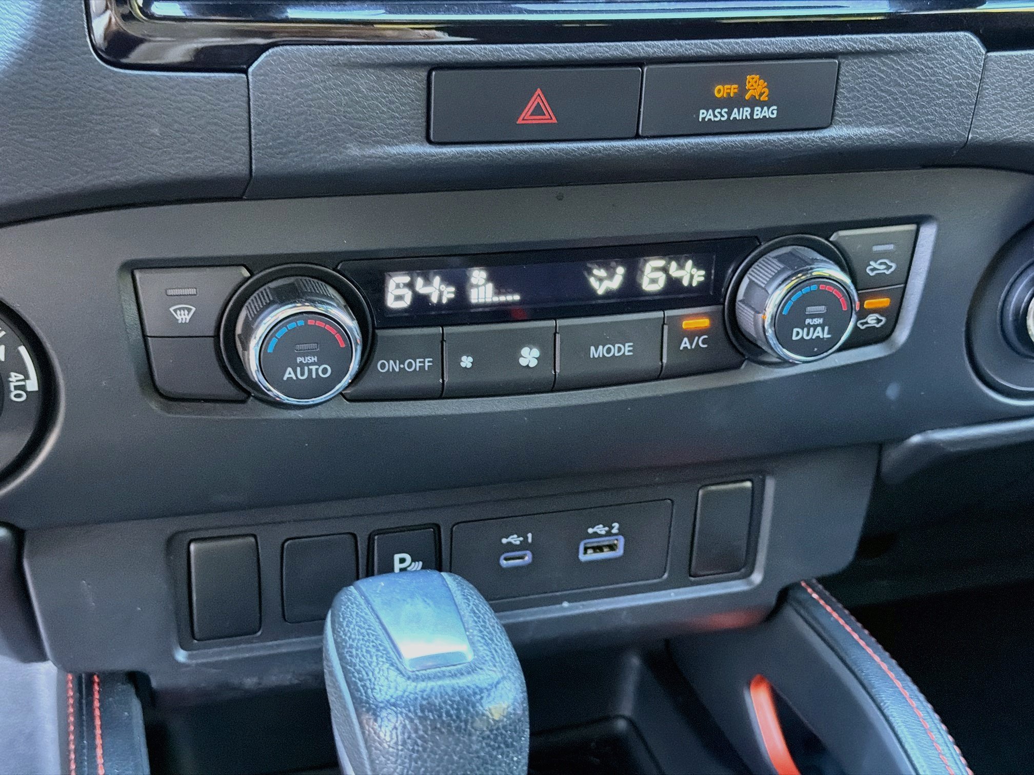 Used 2022 Nissan Frontier PRO-4X w/ Technology Package AWD/4WD image 13
