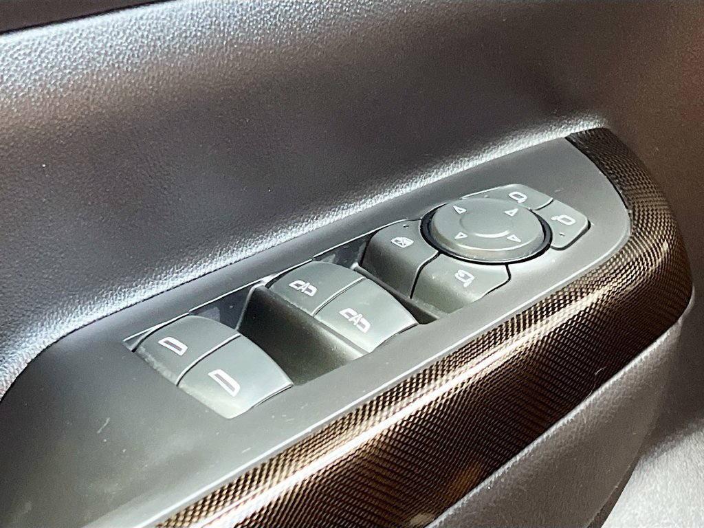 Used 2022 GMC Acadia AT4 w/ Technology Package AWD/4WD image 18