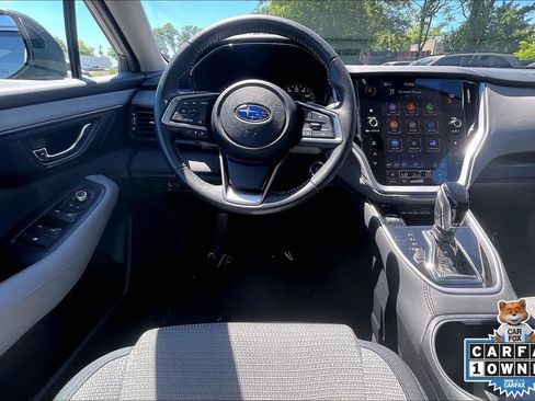Used 2025 Subaru Outback Premium AWD/4WD image 5