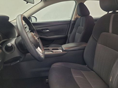 Used 2024 Nissan Sentra SV FWD image 17