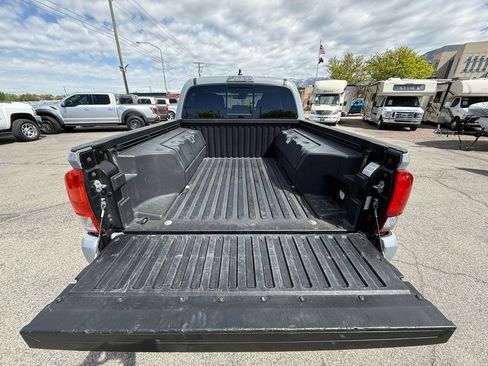 Used 2021 Toyota Tacoma SR5 w/ Trail Edition AWD/4WD image 8