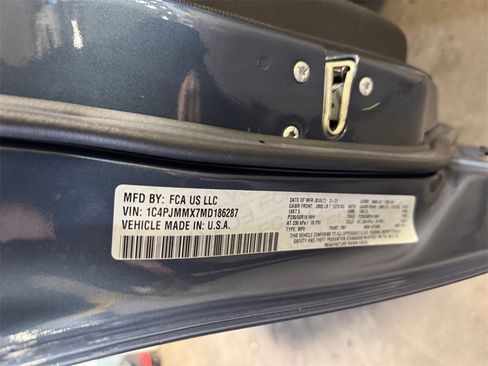 Used 2021 Jeep Cherokee Latitude Lux 80th Anniv w/ Quick Order Package 26U 80TH image 31