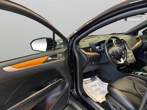 Used 2019 Lincoln MKC Reserve w/ MKC Climate Package image 11