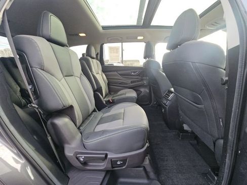 Used 2024 Subaru Ascent Onyx Edition image 13