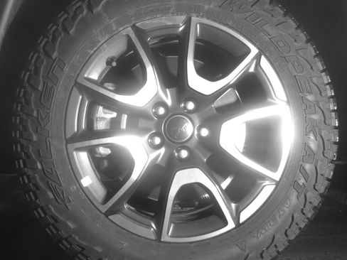 Used 2025 Jeep Compass Trailhawk AWD/4WD image 12