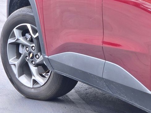 Certified 2025 Chevrolet Trax LT w/ Driver Confidence Package FWD image 16