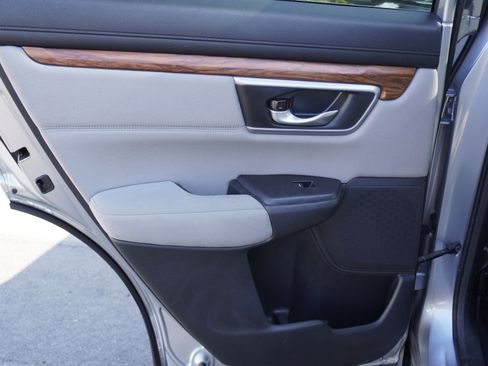 Used 2018 Honda CR-V EX image 12