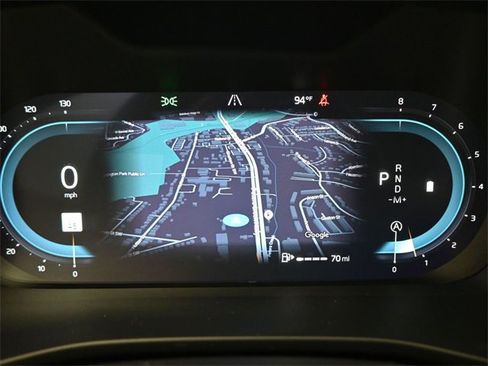 Used 2024 Volvo XC40 B5 Plus image 26