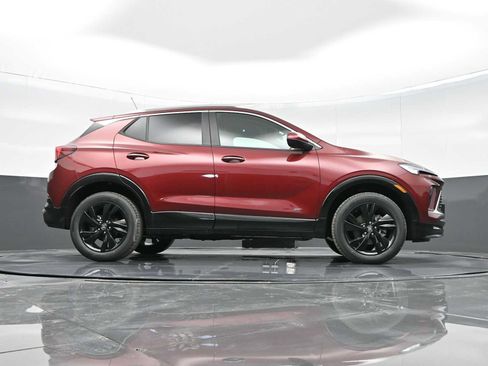 Used 2025 Buick Encore GX Sport Touring w/ Advanced Technology Package AWD/4WD image 34
