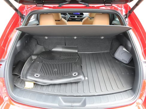 Used 2025 Lexus UX 300h FWD image 36
