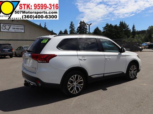 Used 2016 Mitsubishi Outlander SEL AWD/4WD image 9