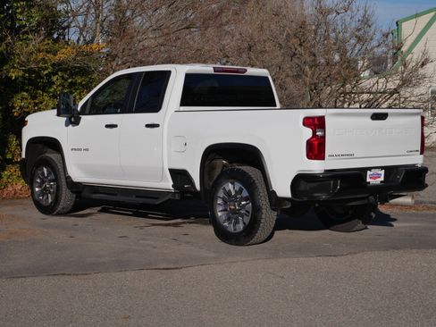 Used 2024 Chevrolet Silverado 2500 Custom w/ Custom Value Package image 19