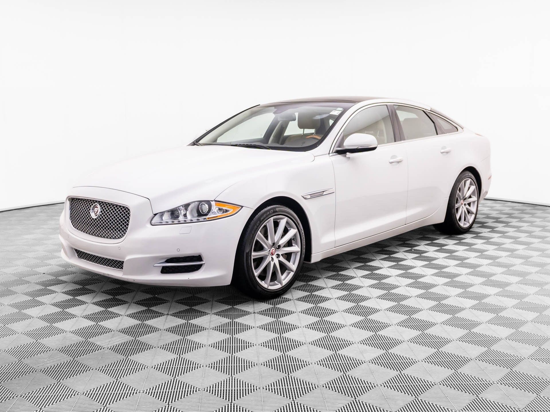 Used 2015 Jaguar XJ AWD 360° Tour