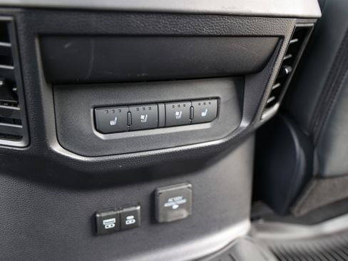 Used 2025 Toyota Tundra Platinum AWD/4WD image 50