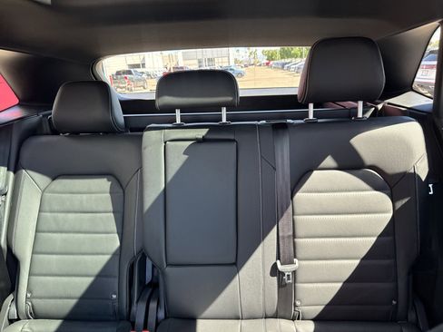 New 2026 Volkswagen Atlas Cross Sport SEL R-Line AWD/4WD image 18