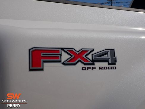 Used 2026 Ford F450 Platinum w/ FX4 Off-Road Package image 6