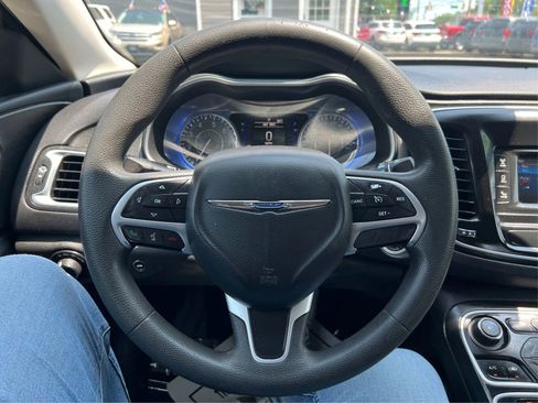 Used 2015 Chrysler 200 Limited image 24