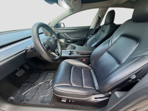 Used 2023 Tesla Model 3 Standard Range RWD image 19