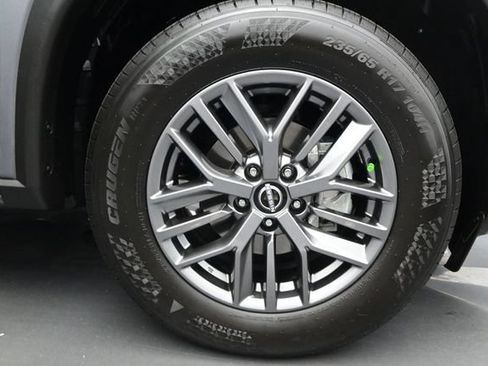 Used 2026 Nissan Rogue S FWD image 16