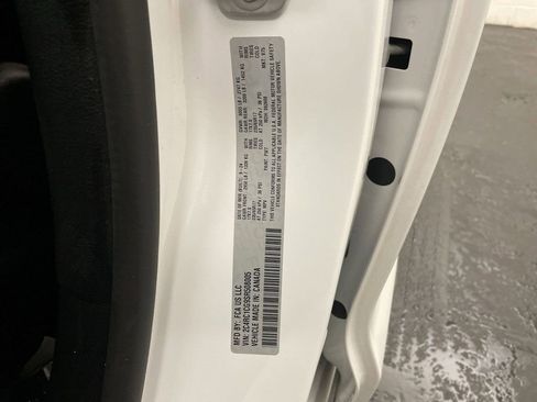 Used 2025 Chrysler Voyager LX image 26