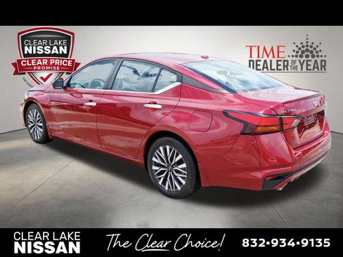 Certified 2024 Nissan Altima 2.5 SV w/ SV Premium Package FWD image 5