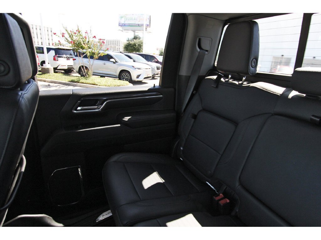 Used 2024 Chevrolet Silverado 2500 LTZ w/ LTZ Plus Package AWD/4WD image 9