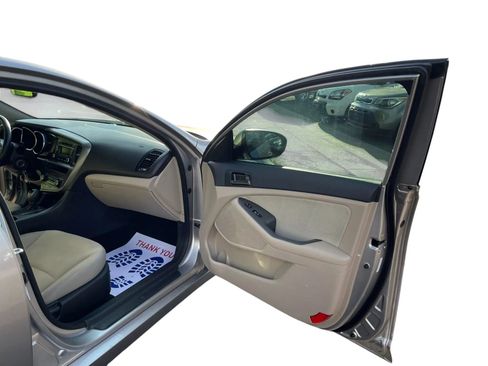 Used 2012 Kia Optima LX w/ Convenience Pkg image 14