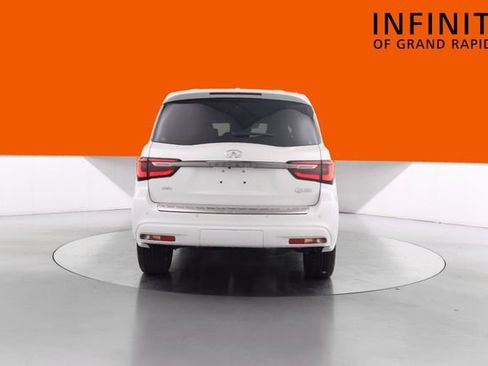 Used 2024 INFINITI QX80 Sensory AWD/4WD image 6