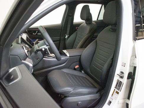 Used 2026 Mercedes-Benz GLC 300 4MATIC image 21