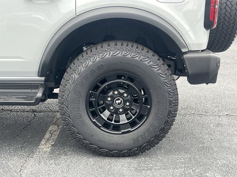 New 2026 Ford Bronco Outer Banks w/ Sasquatch Package image 28