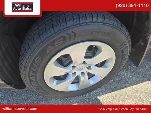 Used 2023 Toyota RAV4 LE FWD image 9