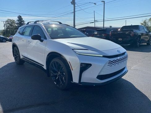 New 2025 Toyota Crown Signia image 8