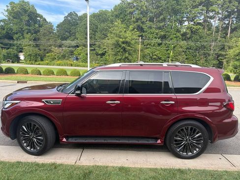 Used 2021 INFINITI QX80 Premium Select w/ All-Season Package RWD image 12